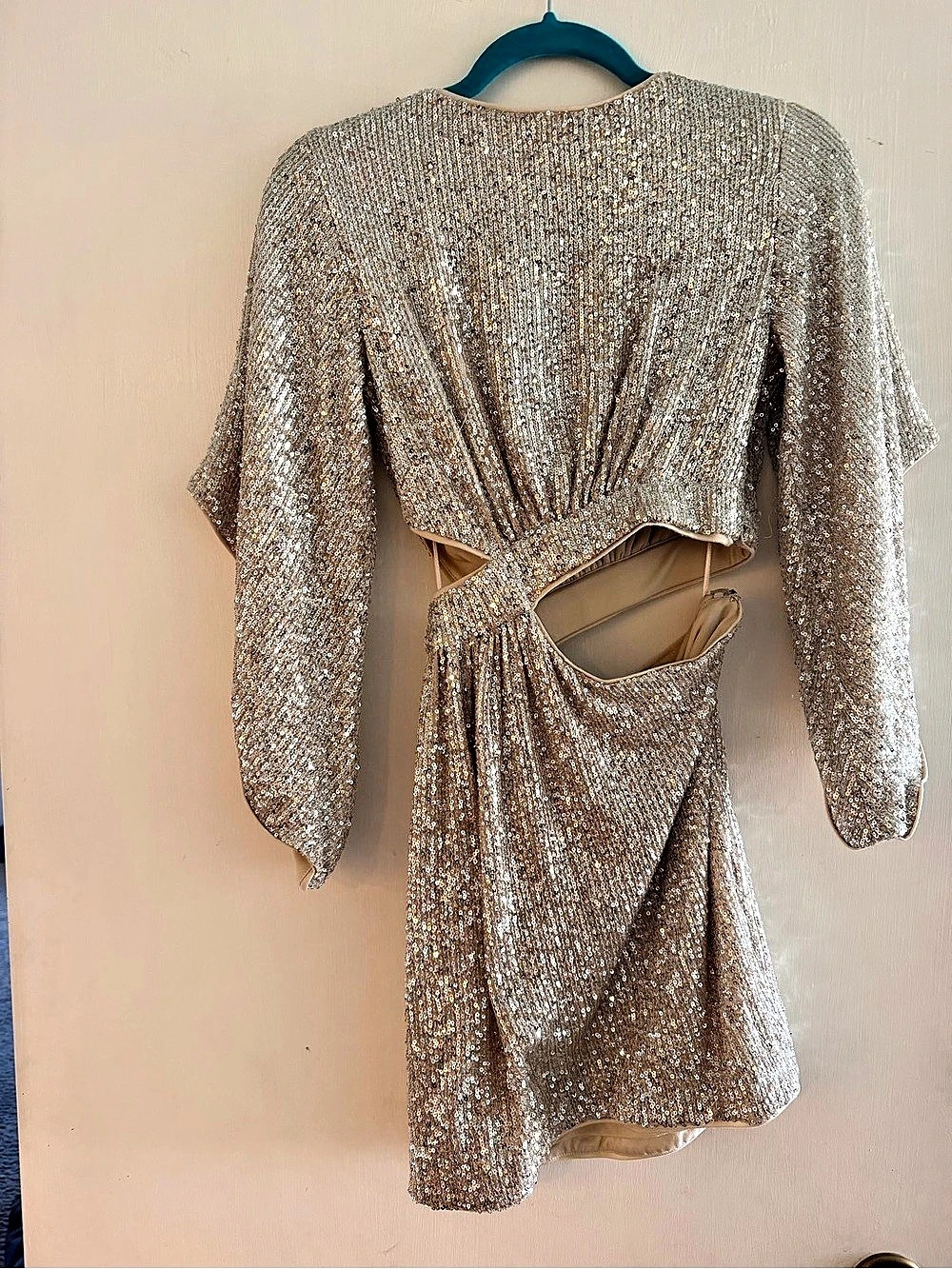 Bardot Alessandra Cutout Sequin Mini Dress in Gold Size - Picture 3 of 5